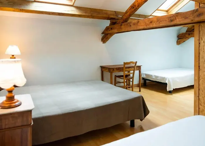 Maison Accueillante à Avec Jardin Casa de Férias Le Soulié
