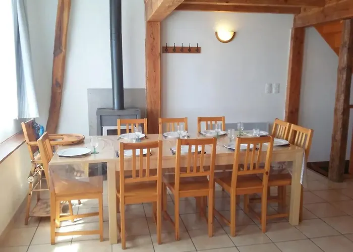 Casa de Férias Maison Accueillante à Avec Jardin Le Soulié